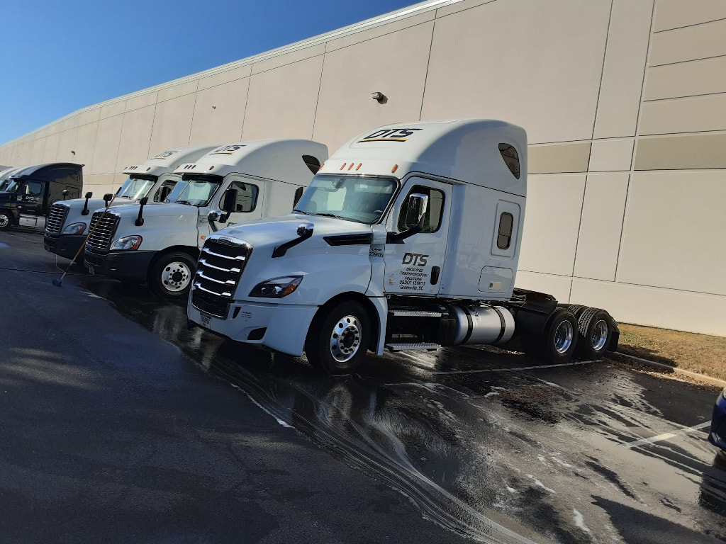 Exterior wash services for commercial fleets!